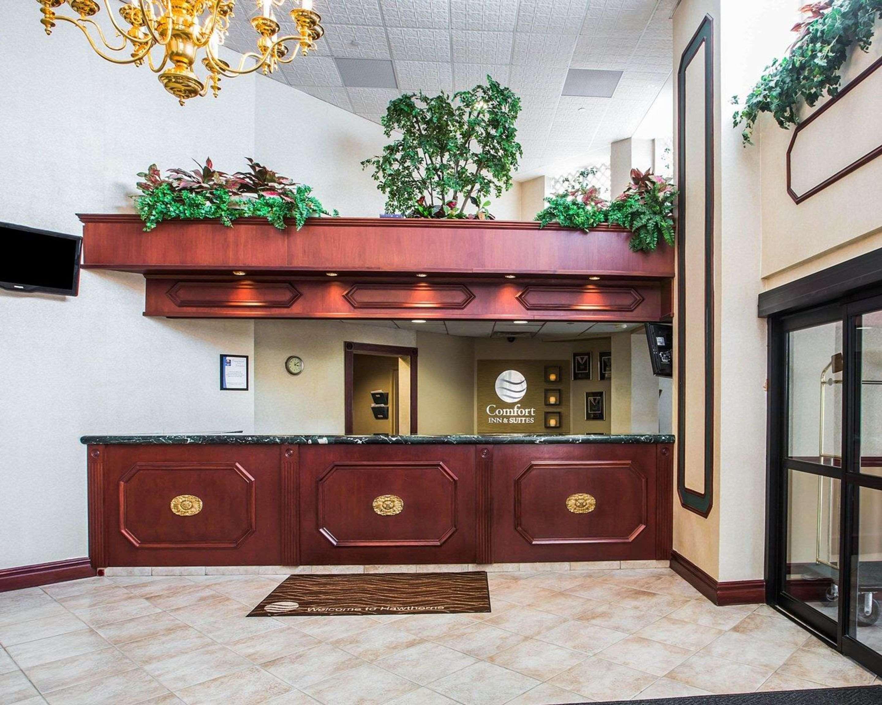 Holiday Inn Express & Suites Hawthorne - Elmsford North By Ihg Exterior foto