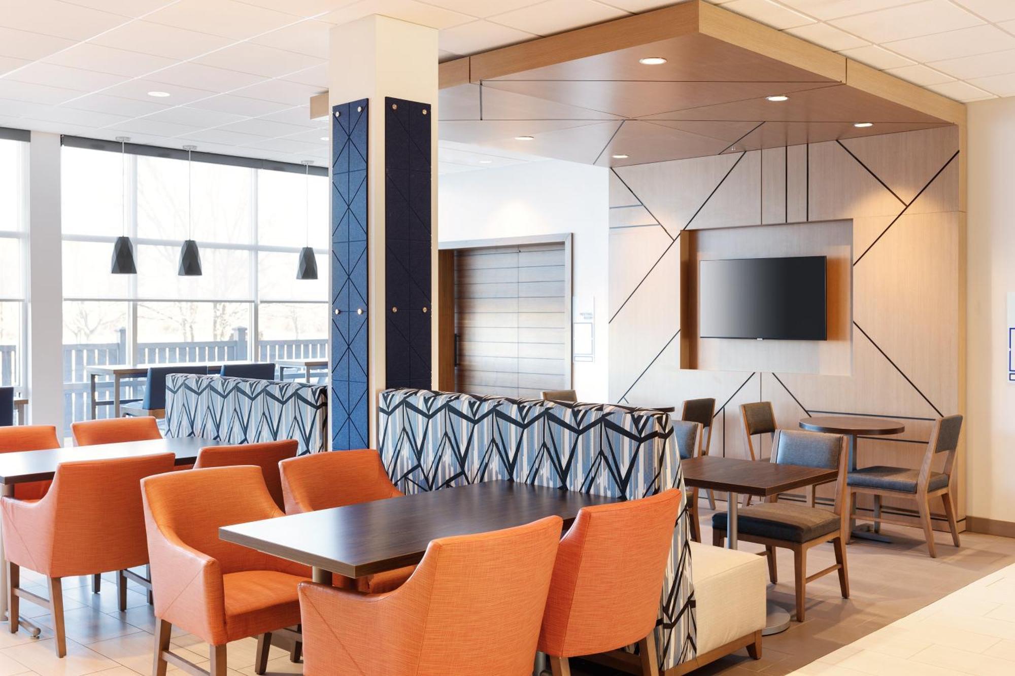 Holiday Inn Express & Suites Hawthorne - Elmsford North By Ihg Exterior foto